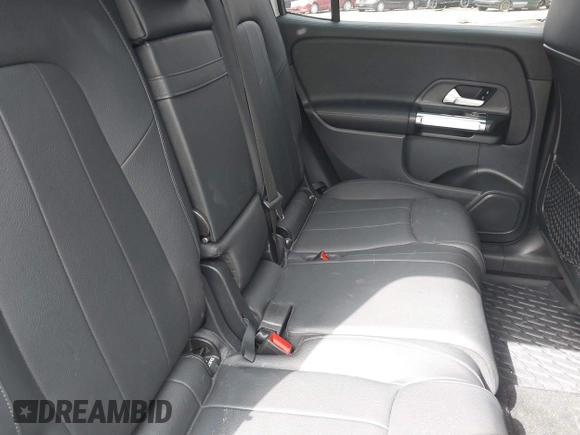 2022 Mercedes-Benz GLB with VIN W1N4M4HB5NW182536, listed as a IAAI auction lot 41885016 with 23,396 mi miles. Bid and sale history available at carsss.com. Image 8.