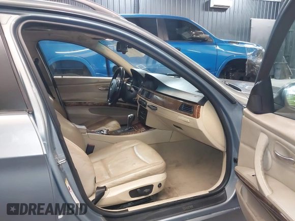 2006 BMW 3 Series 325xi with VIN WBAVT13506KW23509, listed as a IAAI auction lot 41621786 with 196,193 mi miles and . Bid and sale history available at DreamBid. Image 5.