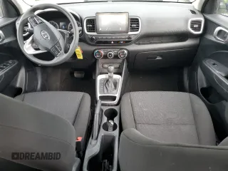 2022 Hyundai Venue SE z VIN KMHRB8A38NU160079, wystawiony jako Copart lot #57502495 z przebiegiem 34 094 mil mil oraz Szkoda całkowita • Salvage title. Historia ofert i sprzedaży dostępna na DreamBid. Obrazek 8.