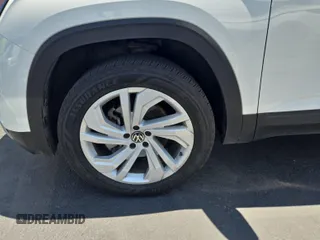2023 Volkswagen Atlas SE z VIN 1V2HR2CA4PC526289, wystawiony jako IAAI lot #42734426 z przebiegiem 46 454 mil mil oraz . Historia ofert i sprzedaży dostępna na DreamBid. Obrazek 32.