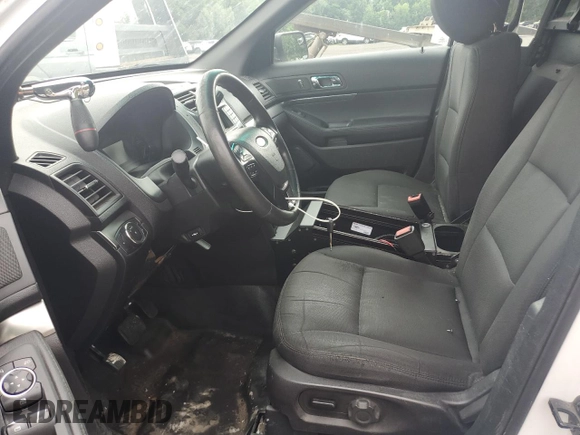 2017 Ford Police Interceptor Utility с VIN 1FM5K8AR1HGB65002, выставлен на аукционе Copart как лот 61573495 с пробегом 159 631 миль миль и Списание • Salvage title. История ставок и продаж доступна на DreamBid. Изображение 7.