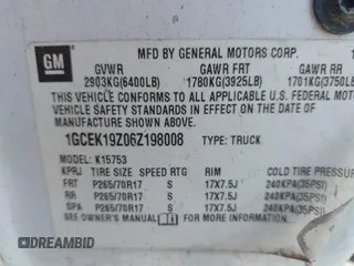 2006 Chevrolet Silverado 1500 LT3 with VIN 1GCEK19Z06Z198008, listed as a IAAI auction lot 42026601 with 258,272 mi miles. Bid and sale history available at carsss.com. Image 9.