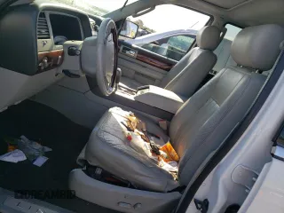 2005 Lincoln Navigator Luxury with VIN 5LMFU28575LJ13839, listed as a Copart auction lot 60967184 with 161,320 mi miles and Salvage Title. Bid and sale history available at carsss.com. Image 7.