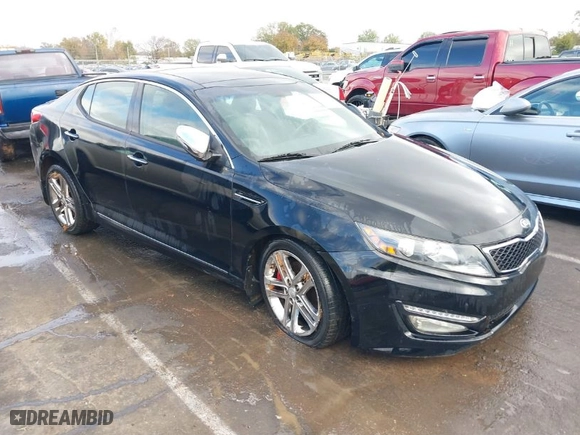 2013 Kia Optima SX w/Limited Pkg with VIN 5XXGR4A6XDG121265, listed as a IAAI auction lot 40771144 with 129,247 mi miles. Bid and sale history available at carsss.com. Image 1.
