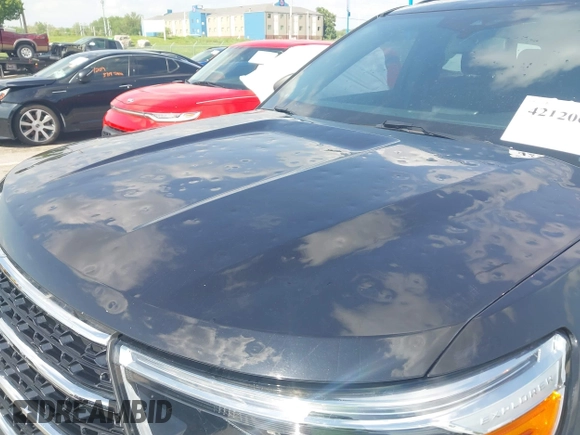 2020 Ford Explorer XLT z VIN 1FMSK8DH7LGB27949, wystawiony jako IAAI lot #42120602 z przebiegiem 64 186 mil mil oraz . Historia ofert i sprzedaży dostępna na DreamBid. Obrazek 6.