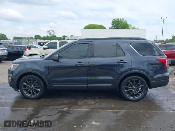 2017 Ford Explorer XLT with VIN 1FM5K7DH3HGD86498, listed as a IAAI auction lot 42002252 with 232,008 mi miles and . Bid and sale history available at DreamBid. Image 14.