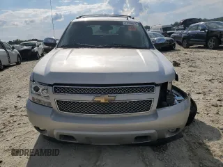 2011 Chevrolet Avalanche LTZ with VIN 3GNTKGE39BG302847, listed as a Copart auction lot 74126814 with 246,301 mi miles and Salvage Title. Bid and sale history available at carsss.com. Image 5.