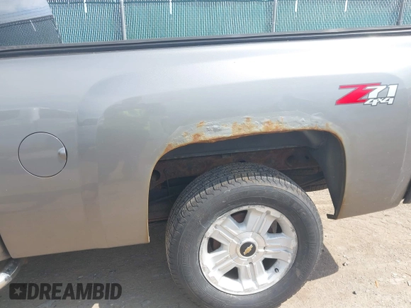 2013 Chevrolet Silverado 1500 LT with VIN 1GCRKSE79DZ198291, listed as a IAAI auction lot 42168616 with 82,032 mi miles and . Bid and sale history available at DreamBid. Image 12.