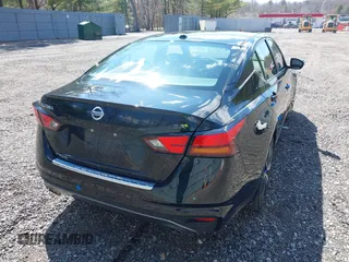 2021 Nissan Altima SR with VIN 1N4BL4CV6MN369815, listed as a IAAI auction lot 41878884 with 60,629 mi miles and . Bid and sale history available at carsss.com. Image 4.