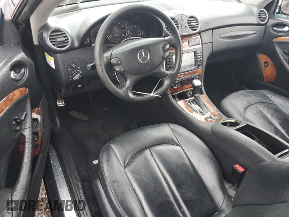 2008 Mercedes-Benz CLK 350 z VIN WDBTK56G08F234249, wystawiony jako Copart lot #60442525 z przebiegiem 121 204 mil mil oraz Szkoda całkowita • Salvage title. Historia ofert i sprzedaży dostępna na DreamBid. Obrazek 8.