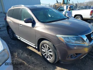 2015 Nissan Pathfinder SV z VIN 5N1AR2MN2FC720690, wystawiony jako IAAI lot #41529514 z przebiegiem 114 143 mil mil oraz . Historia ofert i sprzedaży dostępna na DreamBid. Obrazek 1.
