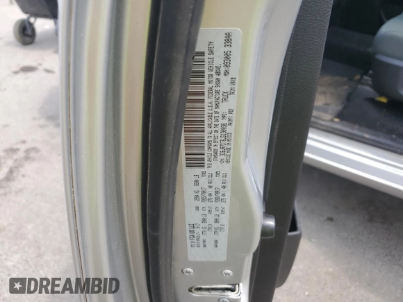 2018 Ram 1500 Tradesman z VIN 3C6JR7DT6JG130036, wystawiony jako Copart lot #59821145 z przebiegiem 140 122 mil mil oraz Czysty tytuł • Clean title. Historia ofert i sprzedaży dostępna na DreamBid. Obrazek 12.