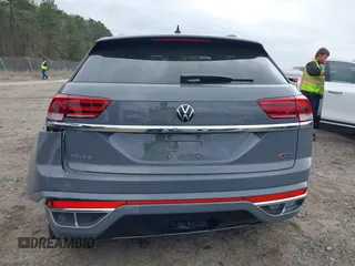 2022 Volkswagen Atlas SEL R-Line z VIN 1V2SE2CA2NC208363, wystawiony jako IAAI lot #41850237 z przebiegiem 38 867 mil mil oraz . Historia ofert i sprzedaży dostępna na DreamBid. Obrazek 16.