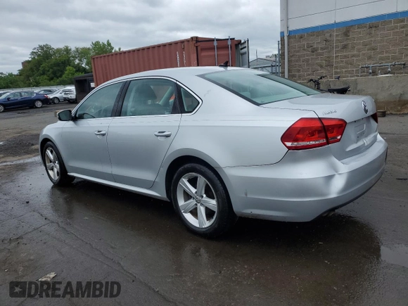 2015 Volkswagen Passat Limited Edition Edition z VIN 1VWAT7A39FC084725, wystawiony jako Copart lot #57993735 z przebiegiem 84 418 mil mil oraz Szkoda całkowita • Salvage title. Historia ofert i sprzedaży dostępna na DreamBid. Obrazek 2.