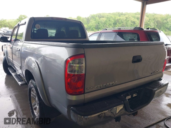 2004 Toyota Tundra SR5 with VIN 5TBDT441X4S465903, listed as a IAAI auction lot 42111517 with 283,929 mi miles and . Bid and sale history available at DreamBid. Image 16.