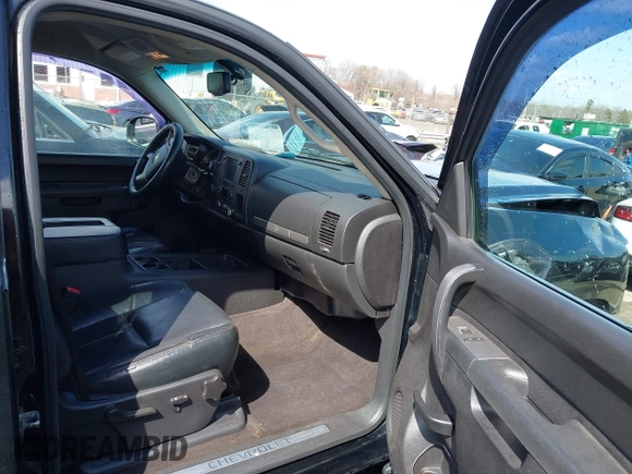 2013 Chevrolet Silverado 1500 LT with VIN 3GCPKSE71DG329253, listed as a IAAI auction lot 41723597 with 164,539 mi miles. Bid and sale history available at carsss.com. Image 5.