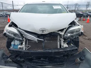 2015 Toyota Sienna XLE с VIN 5TDYK3DC1FS527196, выставлен на аукционе IAAI как лот 41850596 с пробегом Не указан миль и . История ставок и продаж доступна на DreamBid. Изображение 12.