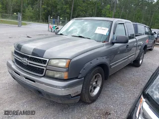 2006 Chevrolet Silverado 1500 LS with VIN 1GCEC19V06Z291136, listed as a IAAI auction lot 41938807 with 1 mi miles. Bid and sale history available at carsss.com. Image 2.