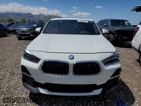 2022 BMW X2 xDrive28i z VIN WBXYJ1C00N5U17584, wystawiony jako Copart lot #55994955 z przebiegiem 21 973 mil mil oraz Czysty tytuł • Clean title. Historia ofert i sprzedaży dostępna na DreamBid. Obrazek 5.