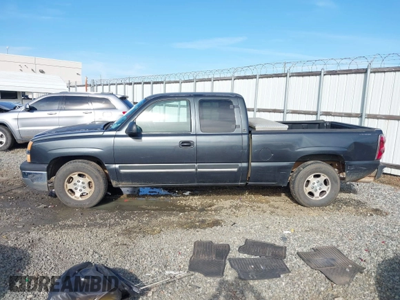 2004 Chevrolet Silverado 1500 Work Truck with VIN 2GCEC19T441204973, listed as a IAAI auction lot 41575021 with Not Provided miles. Bid and sale history available at carsss.com. Image 14.