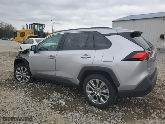 2022 Toyota RAV4 XLE Premium with VIN 2T3C1RFV1NC191630, listed as a Copart auction lot 44198815 with 10,699 mi miles and Salvage Title. Bid and sale history available at carsss.com. Image 2.