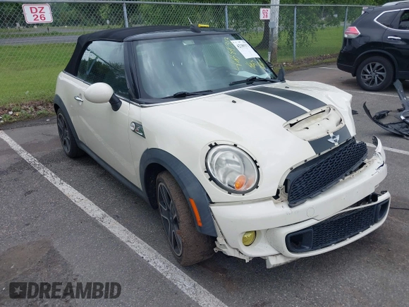 2011 MINI Convertible S с VIN WMWZP3C57BTX82937, выставлен на аукционе IAAI как лот 42389373 с пробегом 60 651 миль миль и . История ставок и продаж доступна на DreamBid. Изображение 1.