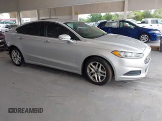 2016 Ford Fusion SE z VIN 3FA6P0H71GR262181, wystawiony jako IAAI lot #42676144 z przebiegiem 193 642 mil mil oraz . Historia ofert i sprzedaży dostępna na DreamBid. Obrazek 1.