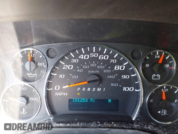 2018 Chevrolet Express Cargo Van with VIN 1GCWGAFP8J1253370, listed as a IAAI auction lot 41791109 with 101,253 mi miles. Bid and sale history available at carsss.com. Image 7.
