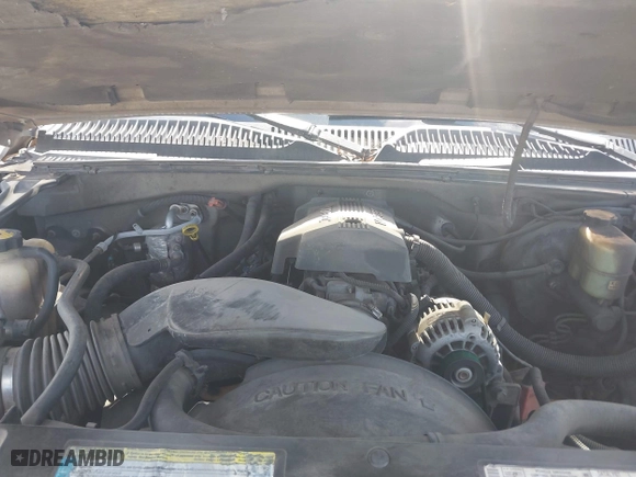 2000 Chevrolet Silverado 1500 Classic Work Truck with VIN 1GCEK19V5YE264057, listed as a IAAI auction lot 41951426 with 251,674 mi miles. Bid and sale history available at carsss.com. Image 10.