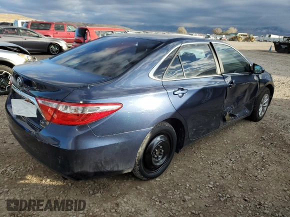 2015 Toyota Camry XLE z VIN 4T4BF1FK5FR451689, wystawiony jako Copart lot #81129304 z przebiegiem 88 446 mil mil oraz Szkoda całkowita • Salvage title. Historia ofert i sprzedaży dostępna na DreamBid. Obrazek 3.