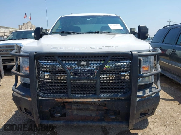2019 Ford F-250 XL with VIN 1FT7W2BT0KEE85911, listed as a IAAI auction lot 42335375 with 278,138 mi miles and . Bid and sale history available at DreamBid. Image 12.