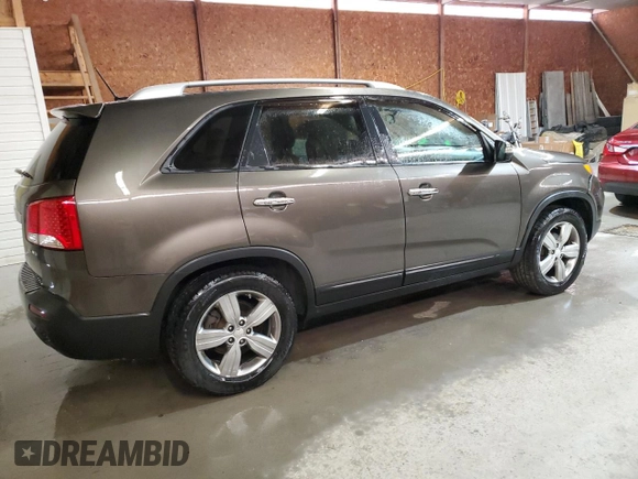 2013 Kia Sorento EX with VIN 5XYKU3A2XDG388319, listed as a Copart auction lot 47359925 with 111,901 mi miles and Salvage Title. Bid and sale history available at carsss.com. Image 3.