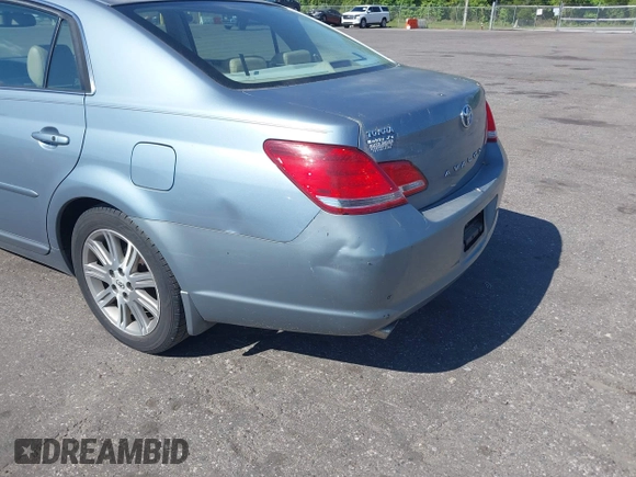 2006 Toyota Avalon XL with VIN 4T1BK36B36U147987, listed as a IAAI auction lot 42025616 with 247,270 mi miles. Bid and sale history available at carsss.com. Image 12.