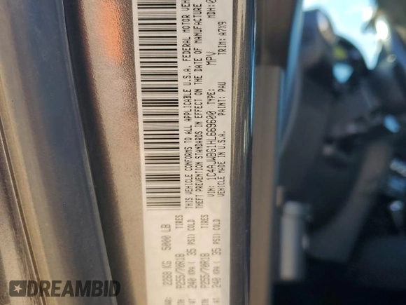 2017 Jeep Wrangler Sahara z VIN 1C4AJWBG1HL669600, wystawiony jako Copart lot #52856865 z przebiegiem 85 311 mil mil oraz Szkoda całkowita • Salvage title. Historia ofert i sprzedaży dostępna na DreamBid. Obrazek 14.