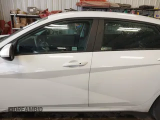 2024 Hyundai Elantra SEL with VIN KMHLM4DG9RU639379, listed as a IAAI auction lot 42256103 with 24,318 mi miles and . Bid and sale history available at DreamBid. Image 15.
