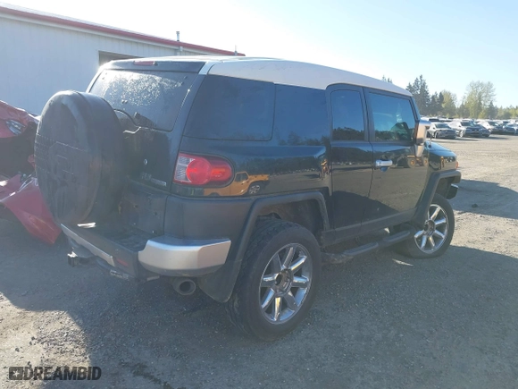 2008 Toyota FJ Cruiser with VIN JTEBU11F780104062, listed as a IAAI auction lot 41010076 with 220,975 mi miles. Bid and sale history available at carsss.com. Image 4.