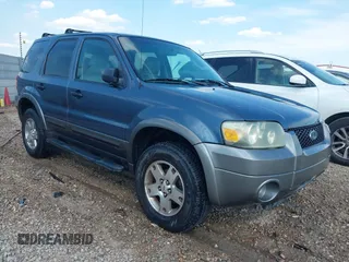 2005 Ford Escape XLT with VIN 1FMYU03195KB77469, listed as a IAAI auction lot 42292011 with 225,358 mi miles and . Bid and sale history available at DreamBid. Image 1.