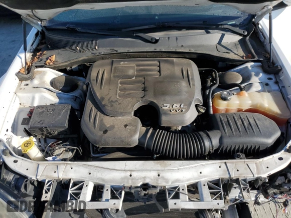 2016 Chrysler 300 S with VIN 2C3CCABG1GH229852, listed as a Copart auction lot 82442774 with 131,482 mi miles and Salvage Title. Bid and sale history available at DreamBid. Image 12.