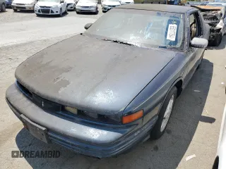 1995 Oldsmobile Cutlass Supreme S z VIN 1G3WH12M2SD361332, wystawiony jako Copart lot #65217764 z przebiegiem 112 693 mil mil oraz Czysty tytuł • Clean title. Historia ofert i sprzedaży dostępna na DreamBid. Obrazek 1.