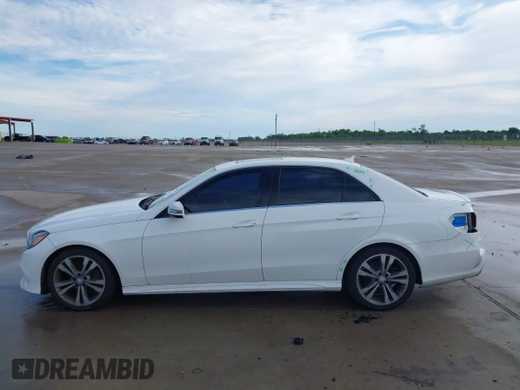 2015 Mercedes-Benz E 350 Sport с VIN WDDHF5KB5FB109831, выставлен на аукционе IAAI как лот 42345153 с пробегом 180 437 миль миль и . История ставок и продаж доступна на DreamBid. Изображение 14.