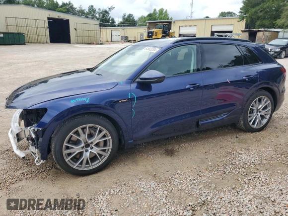 2021 Audi e-tron Prestige z VIN WA1VAAGE6MB016508, wystawiony jako Copart lot #64883204 z przebiegiem 44 953 mil mil oraz Szkoda całkowita • Salvage title. Historia ofert i sprzedaży dostępna na DreamBid. Obrazek 1.