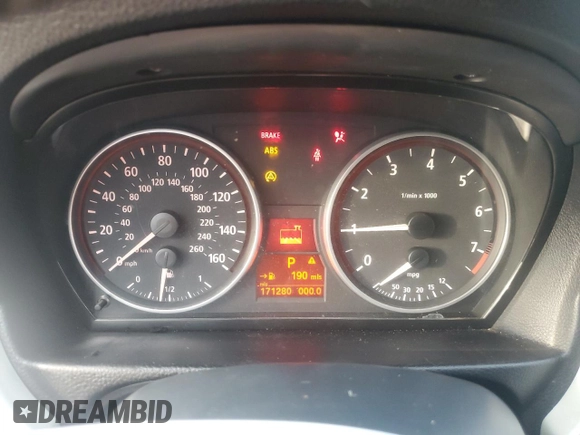 2006 BMW 3 Series 330i z VIN WBAVB33596PS17102, wystawiony jako Copart lot #48382725 z przebiegiem 171 280 mil mil oraz Szkoda całkowita • Salvage title. Historia ofert i sprzedaży dostępna na DreamBid. Obrazek 9.