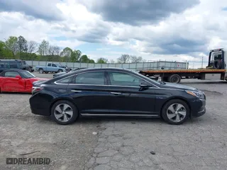 2017 Hyundai Sonata Hybrid Limited with VIN KMHE34L14HA055044, listed as a IAAI auction lot 42021191 with 286,825 mi miles. Bid and sale history available at carsss.com. Image 13.