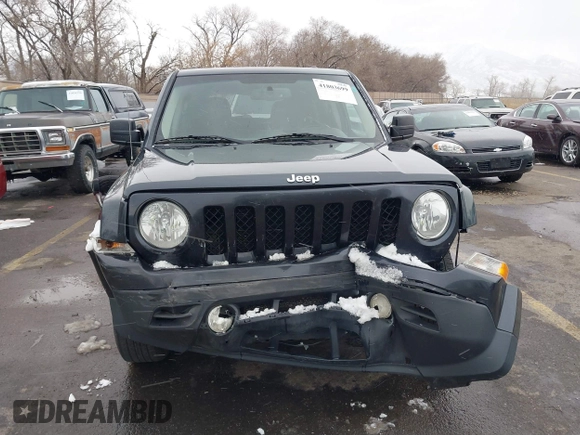 2016 Jeep Patriot Latitude with VIN 1C4NJRFB5GD545467, listed as a IAAI auction lot 41803699 with 172,398 mi miles. Bid and sale history available at carsss.com. Image 12.