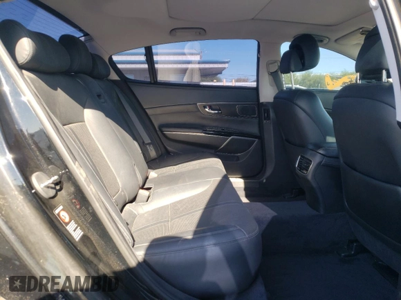 2015 Kia K900 Premium with VIN KNALU4D4XF6024167, listed as a Copart auction lot 61654484 with 34,818 mi miles and Salvage Title. Bid and sale history available at carsss.com. Image 10.