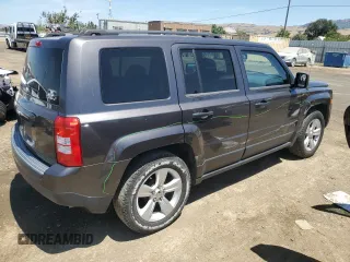 2014 Jeep Patriot Sport z VIN 1C4NJPBB7ED813331, wystawiony jako Copart lot #58982415 z przebiegiem 76 446 mil mil oraz Szkoda całkowita • Salvage title. Historia ofert i sprzedaży dostępna na DreamBid. Obrazek 3.