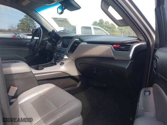 2017 Chevrolet Tahoe LT with VIN 1GNSCBKC2HR260627, listed as a IAAI auction lot 41580613 with 156,650 mi miles. Bid and sale history available at carsss.com. Image 5.