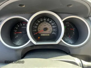 2009 Toyota Tacoma z VIN 5TEUU42N79Z618399, wystawiony jako Copart lot #56635095 z przebiegiem 116 982 mil mil oraz Czysty tytuł • Clean title. Historia ofert i sprzedaży dostępna na DreamBid. Obrazek 8.