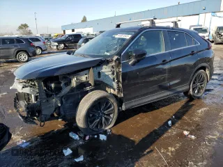 2023 Mitsubishi Eclipse Cross LE z VIN JA4ATVAA5PZ001368, wystawiony jako Copart lot #44901845 z przebiegiem Nie podano mil oraz Czysty tytuł • Clean title. Historia ofert i sprzedaży dostępna na DreamBid. Obrazek 1.