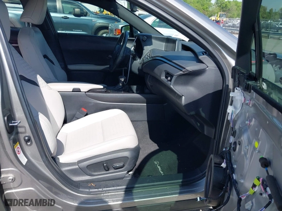2019 Lexus UX with VIN JTHY3JBH7K2006547, listed as a IAAI auction lot 41989840 with 45,758 mi miles. Bid and sale history available at carsss.com. Image 5.